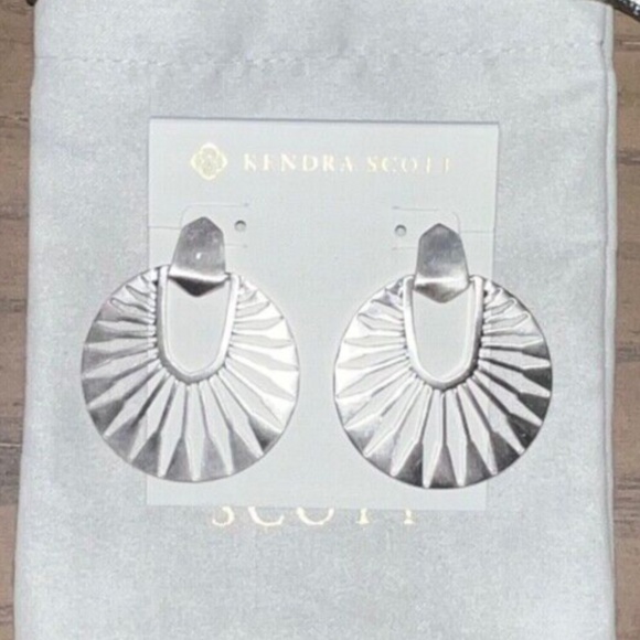 Kendra Scott Didi Starburst Round Earrings in Silver BRAND NEW - Picture 1 of 5